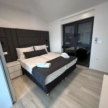 Luxury Apartments Marty Malinska Exterior foto