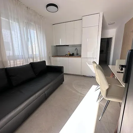 Luxury Apartments Marty Malinska Exterior foto
